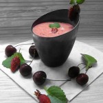 йогуртовый смузи Йогуртовый смузи с клубникой и черешней